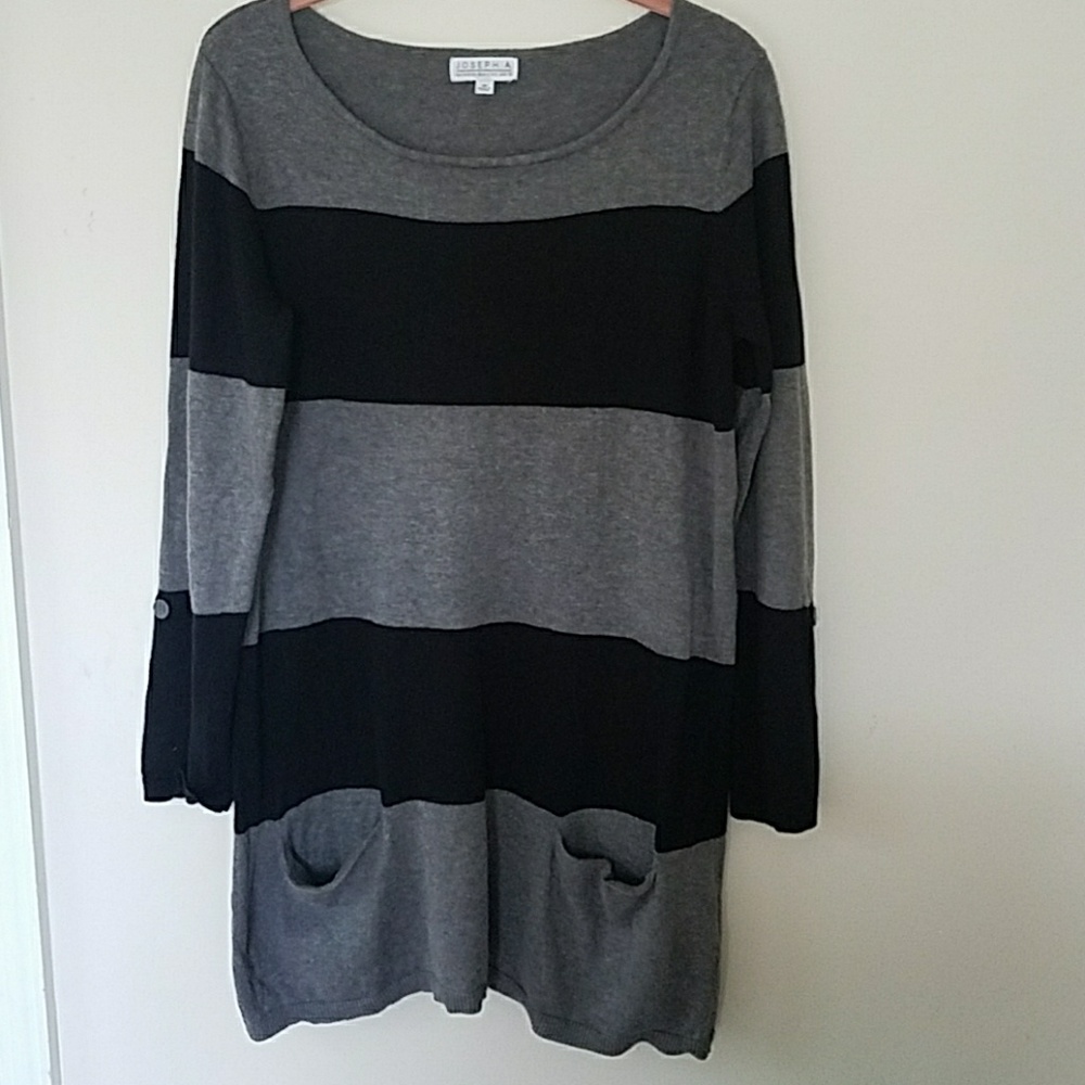 Joseph A. Tunic Sweater Sz M Black/Gray Striped